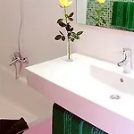 Udalla Park - & 3*