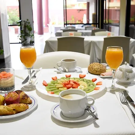 מלון דירות Udalla Park - & 3*