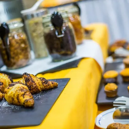 Udalla Park - & פלאייה דה לאס אמריקס